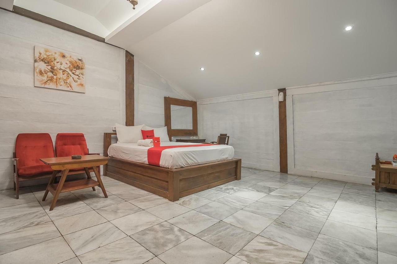 Hotel Reddoorz @ 2 2*