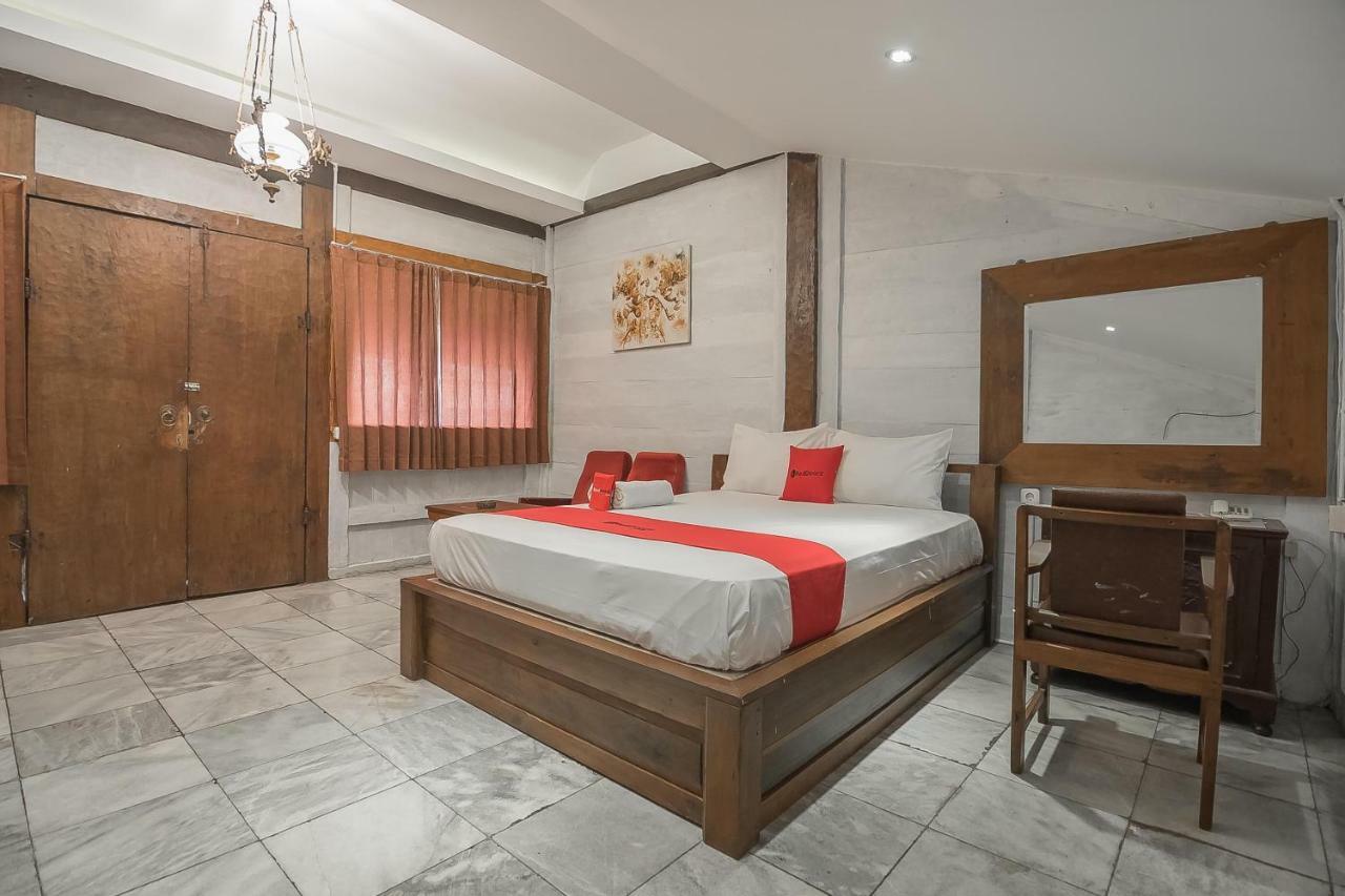 Hotel Reddoorz @ 2 2*