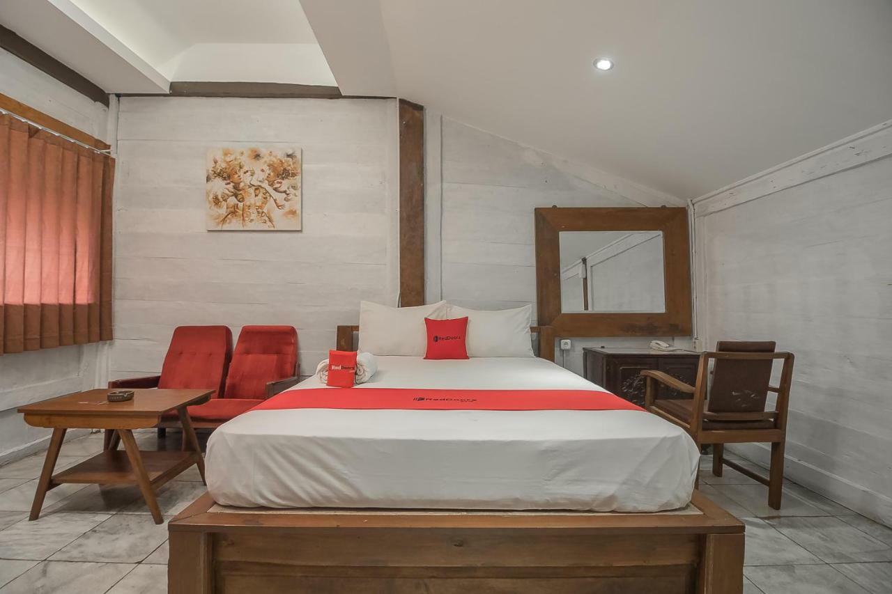 Hotel Reddoorz @ 2 2*